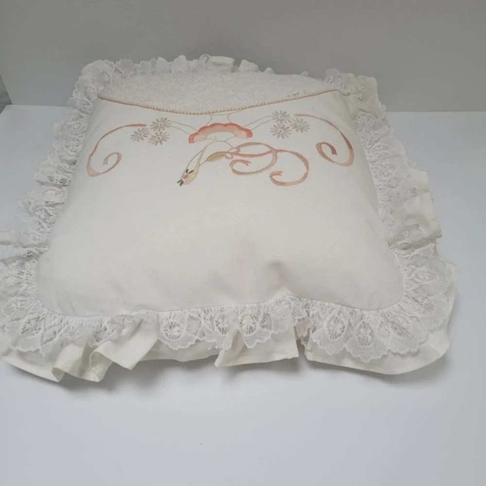 Vtg‎ Southern Belle Embroidered Throw Pillow Ruffled Lace 2
